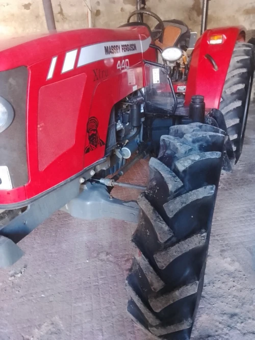 Massey ferguson 440xtra 2015