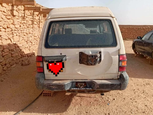 Mitsubishi Pajero Court 1992 Pajero Court