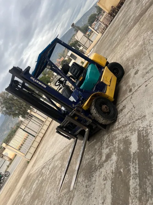 Komatsu Clarque 3.5 2010