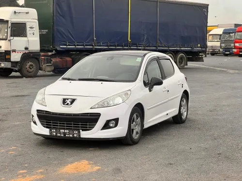Peugeot 207 2011 