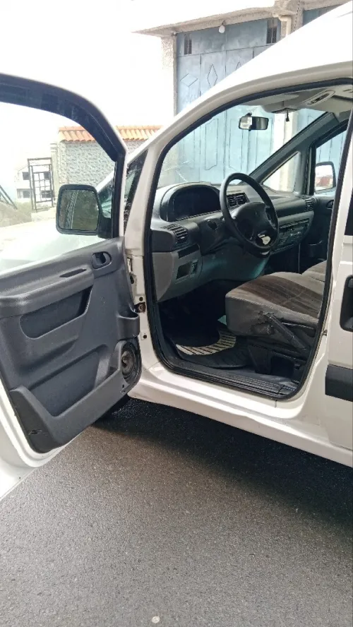 Peugeot Expert 2004 V.U Court