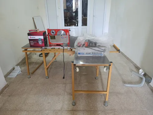 Machine à bois mdf et mélamine avec inciseur.