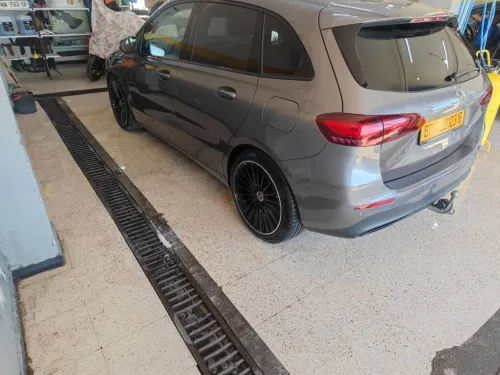 Mercedes B200 2023 