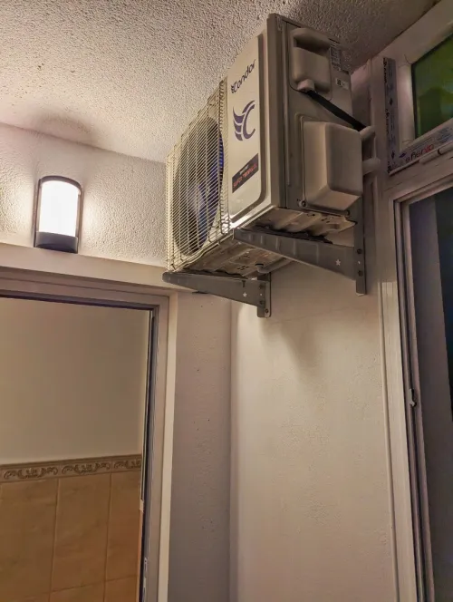 REPARATION et installation tout type de clim et refrigeratour 