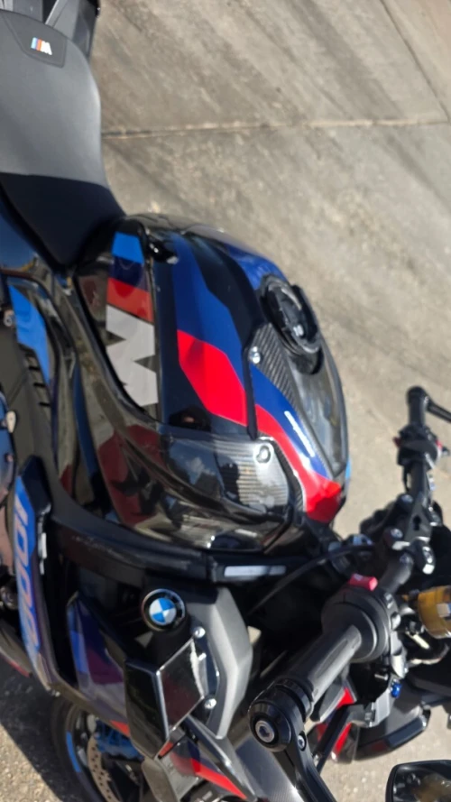 BMW M1000R 2023
