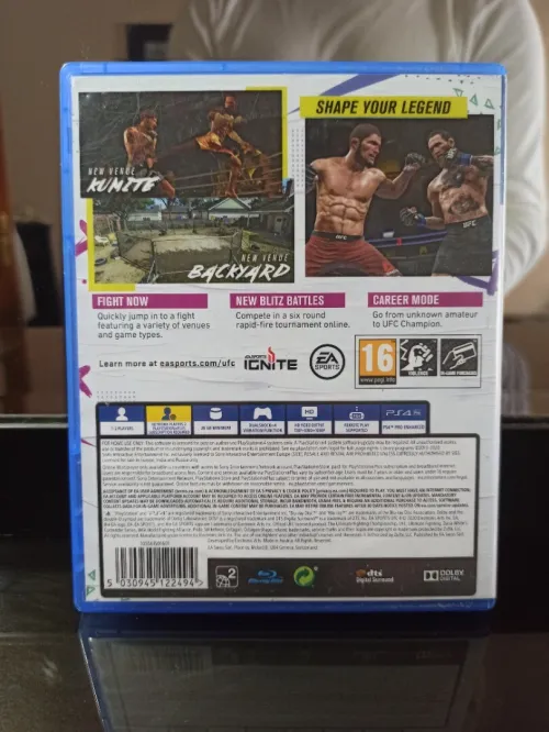 UN PACK DE 8 JEUX PS4 OCCASION -PRIX CHOC