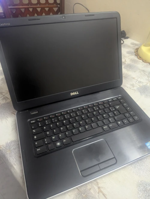 Dell Vostro 1540, Core i5, disque 512 Go, Windows 10 Pro