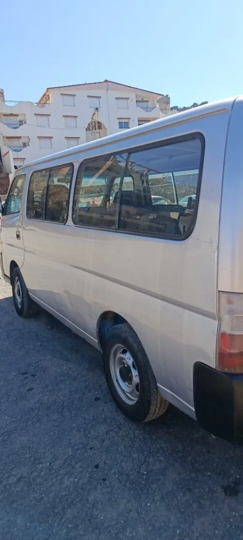 Nissan Urvan 2009