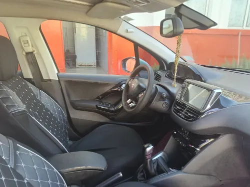 Peugeot 208 2013 208