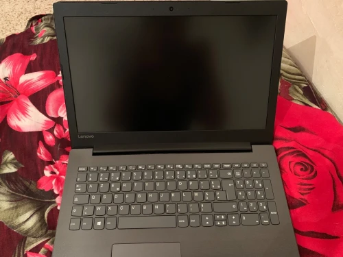 حاسوب Lenovo للبيع إقتصادي و عملي للدراسة و تصفح الإنترنت 