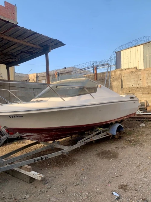 Volvo vedette une bord  1989