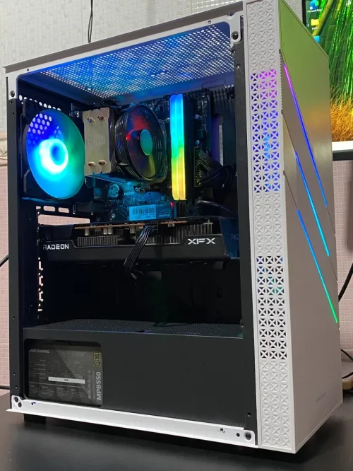 PC GAMER RYZEN 5 5600 RX 6600 XT 8GB