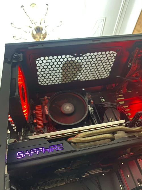 PC GAMER RX580 8GB
