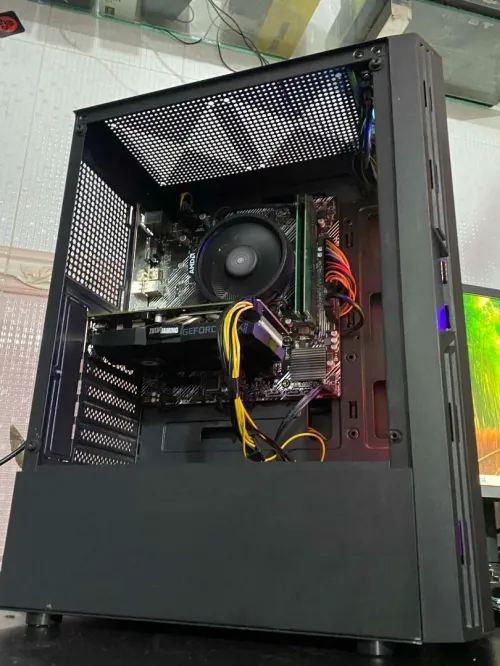 PC GAMER RYZEN 5 GTX 1660 SUPER !