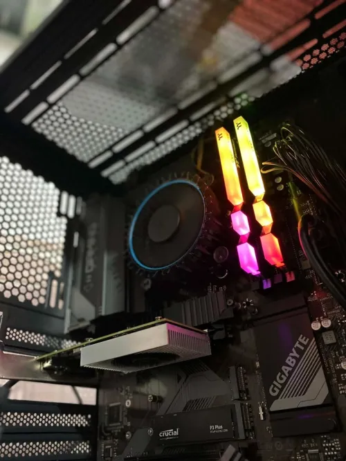 GT 1030 2GB PALIT BOX !