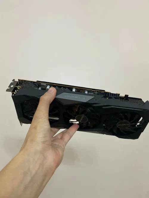 RX 5600 XT GIGABYTE