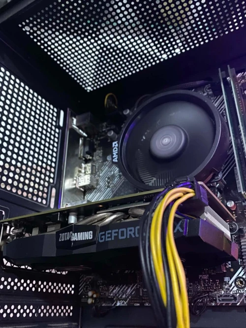 PC GAMER RYZEN 5 GTX 1660 SUPER !