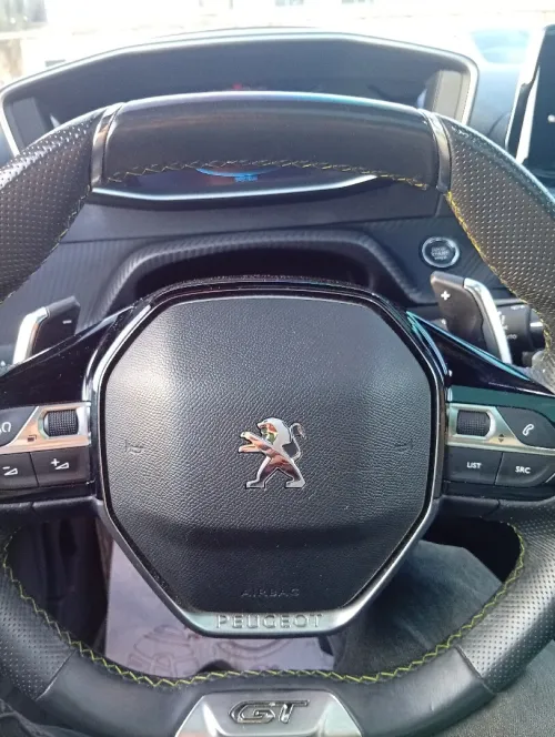 Peugeot 208 2023 GT