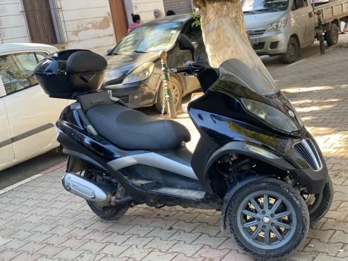 Piaggio MP3 Piaggio MP3 2009