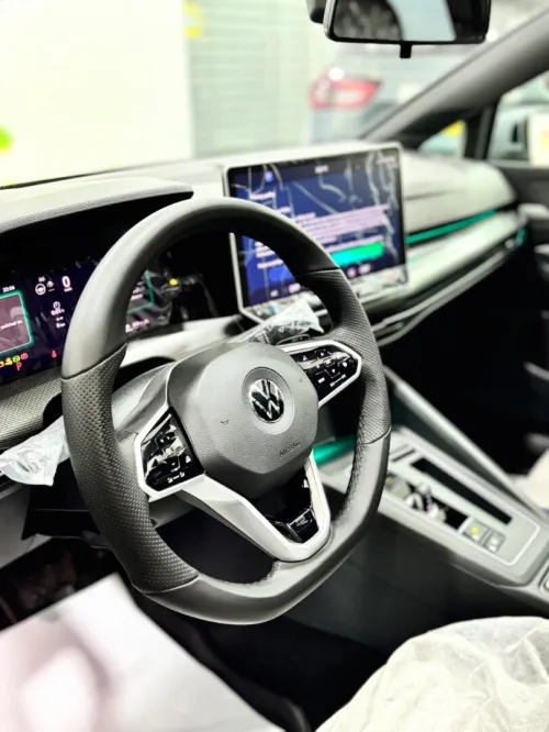 Volkswagen Golf 8 2025 R-Line