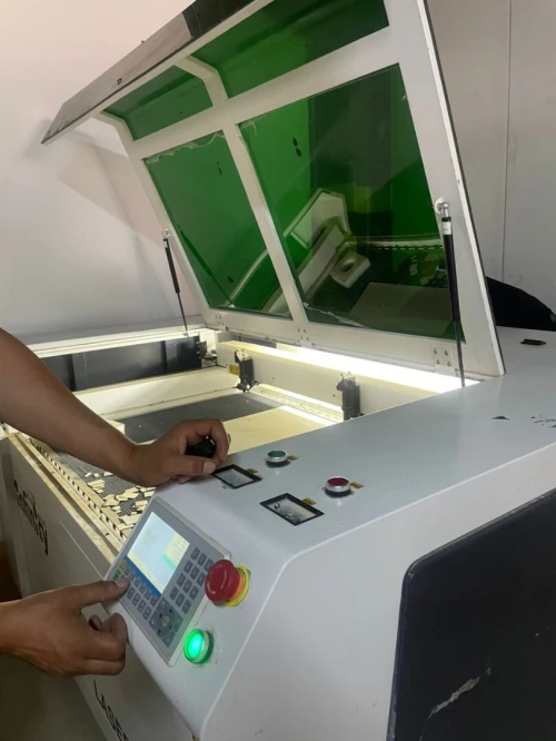 Machine CNC Laser CO2 - Infinity INF 1390 -  Double Tête  -  120W -  Chiller 5200 inclus