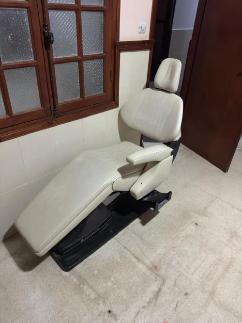 Fauteuil dentaire bon état, fonctionnel