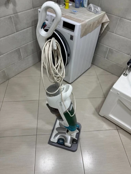 Aspirateur Rowenta à vapeur / (Rowenta) مكنسة كهربائية بخارية لتعقيم
