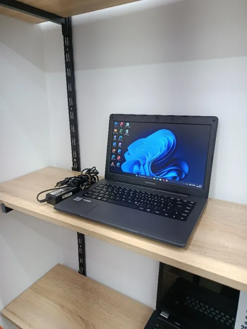 PC PORTABLE MEDION 14" i3-10110U Intel Laptop 256GB SSD 8GB RAM Windows 10