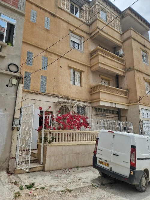 Location Appartement Niveau de villa F5 Constantine El khroub