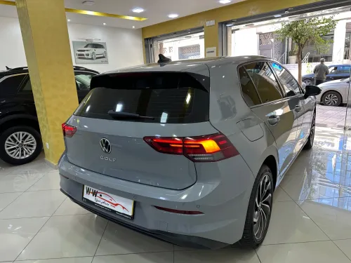 Volkswagen Golf 8 2023 LIFE