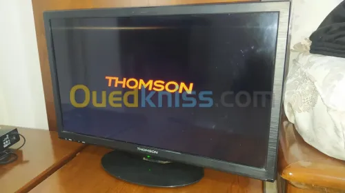 Ecran 24 pouces THOMSON