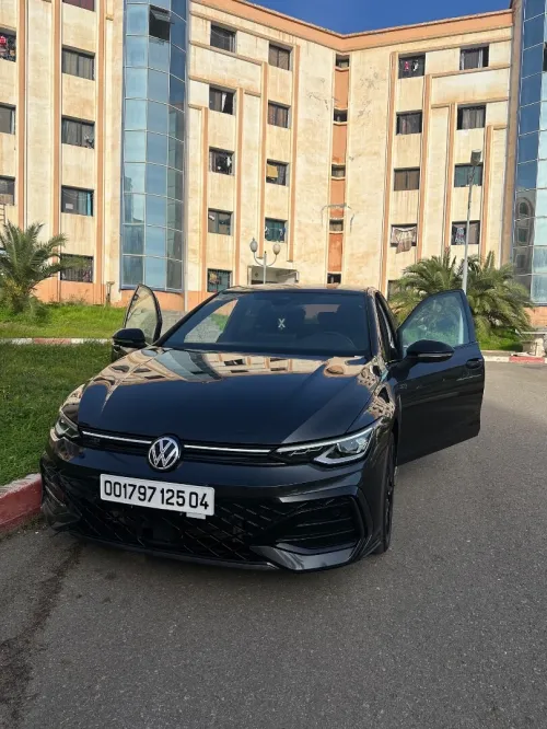 Volkswagen Golf 8 2025 R-Line