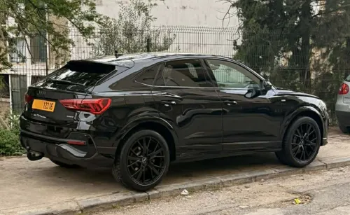 Audi Q3 2023 S-Line