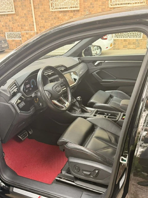 Audi Q3 2023 S-Line