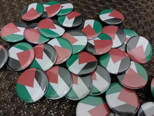 Badge pins personnalisé 