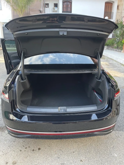 Volkswagen Passat 2025 Pro