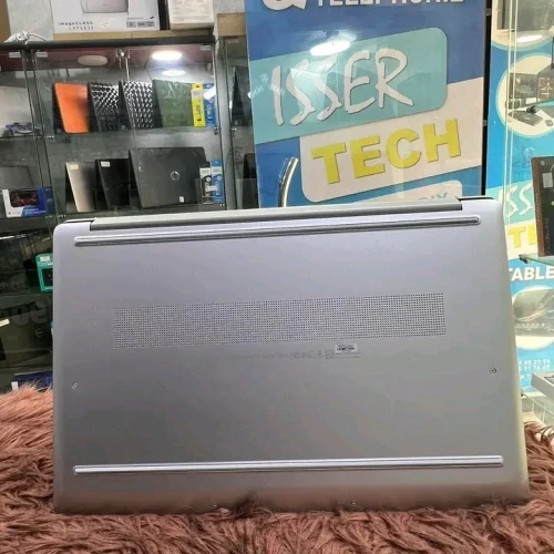 HP PAVILION 17