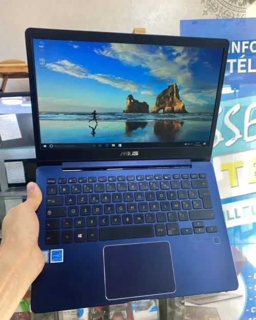 UltraBook Asus Zenbook Ux331 Intel core i7 8550u vpro 1.80 GHz up to 4.00GHZ  