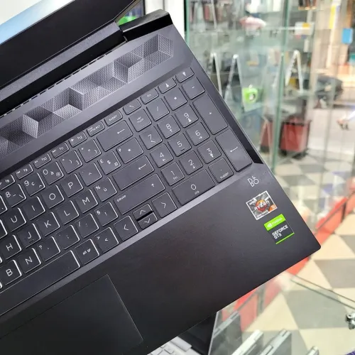 HP Pavilion Gaming 15 =AMD RYZEN 5 5600H  @ 3.10Ghz up  To 4Ghz, L3 cache 16Mb, 6 cores 
