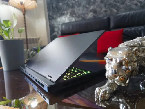 [VENDU] LENOVO LEGION 7i PRO Intel i9-13900HX-RTX 4090 16Go-Écran 16" QHD 2K 240Hz-SSD 2TB-RAM 32Go 