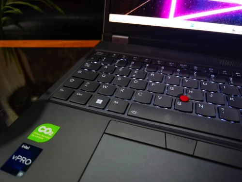 [VENDU]LENOVO THINKPAD P16 Gen 2 - i9-13950HX-RTX 3500 Ada 12GB-Écran 16" QHD 165Hz-RAM 32Go-SSD 1TB