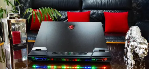 [VENDU]MSI TITAN GT 77  - i9-13980HX - RTX 4080 16Go-ÉCRAN Mini-Led 17.3" 4k 144Hz -SSD 2TB-RAM 64Go