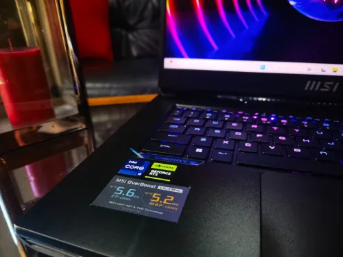 [VENDU] MSI TITAN GT 77 - i9 -13980HX -RTX 4090 16Go-Écran 17,3" Mini-LED 4k 144Hz-SSD 4To -RAM 64Go