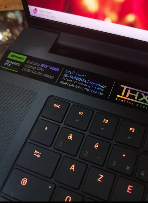 [VENDU] RAZER BLADE 18 - Intel i9-14900HX-RTX 4080 12Go-Écran 18" Mini-Led QHD 300Hz-RAM 32Go-SSD 1B
