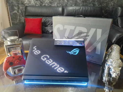 ASUS ROG STRIX SCAR 18 - Ultra 9 275HX - RTX 5080 16Go - Ecran 18" QHD+ Mini-Led 240Hz - RAM 32Go - SSD 2To