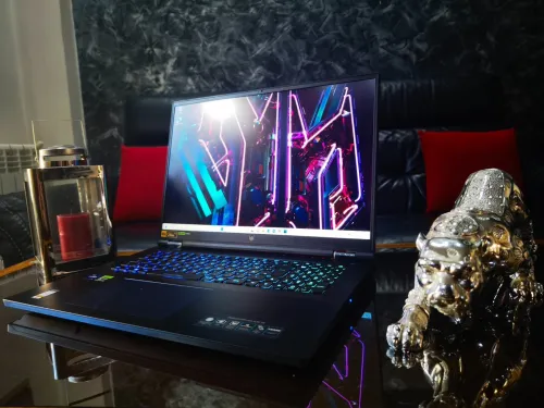 [VENDU] Acer Predator Helios 18 - Intel i9-13900HX- RTX 4080 -Ecran 18" QHD 240Hz -RAM 32Go -SSD 1TB