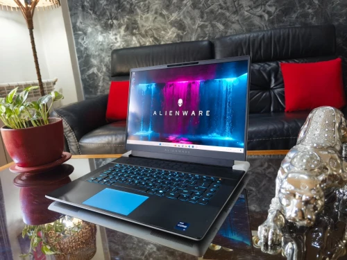 [VENDU] Alienware X16 R1 - i9-13900HK  - RTX 4080 12Go -Ecran 16" FHD + 480Hz -SSD 1TB - RAM 32Go   