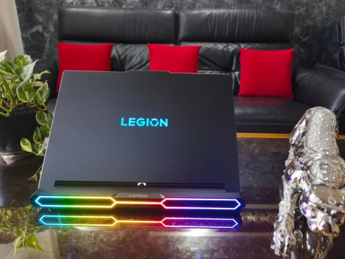 LENOVO LEGION PRO 7- Intel  Ultra 9 275HX-RTX 5080 16Go-Écran 16" Oled QHD+ 240Hz-RAM 32 Go -SSD 1TB