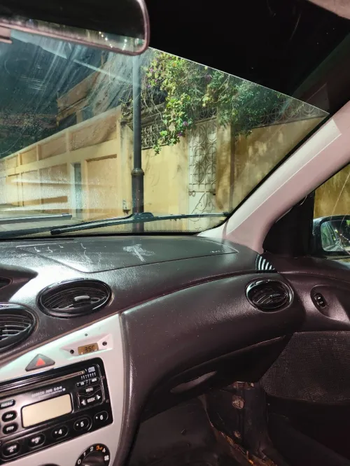 Ford Focus 4 portes 2001 Focus 4 portes
