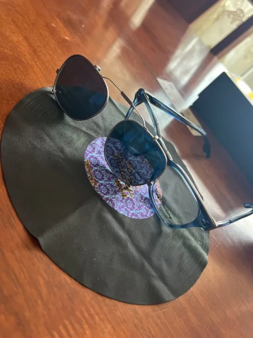 Lunettes vinyl factory
